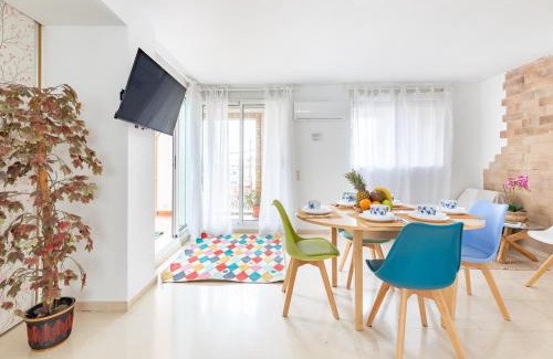 Mislata Apartamento | Penthouse Duplex in a 4 floors spanish house -8 min to center by Metro