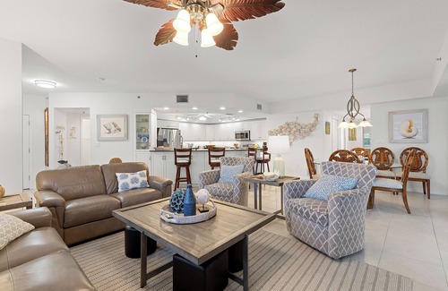 New Smyrna Beach Condominio | ☀️ Penthouse- FAB Ocean Views- Oceanwalk 11-605 🌊