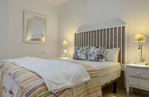 El Portil Apartamento | Penthouse feeling and enticing outdoor pool!