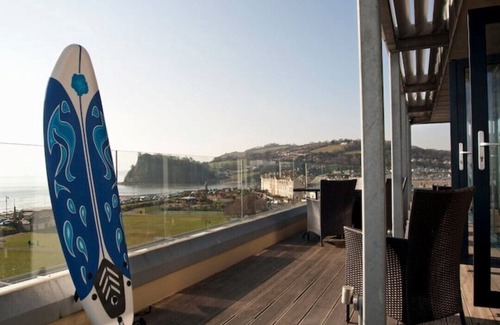 Teignmouth Apartamento | Penthouse Five - Stunning Spacious Apartment with Unrivalled Panoramic Sea Views