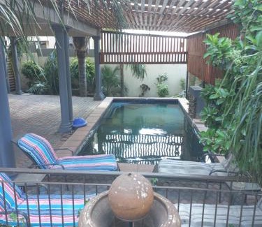 Emalahleni Casa | Penthouse Guesthouse
