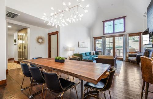 Peak 8 Casa | Penthouse in One Ski Hill