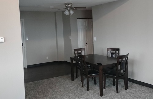 St. Louis Apartamento | PENTHOUSE in the Delmar Loop area with amazing city views. Very family friendly.