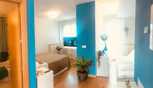San Diego Apartamento | PENTHOUSE INDEPENDIENTE a 3 paradas en metro de ATOCHA (estacion central Madrid)