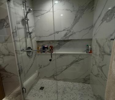 Surrey Apartamento | Penthouse Luxury Room in Surrey