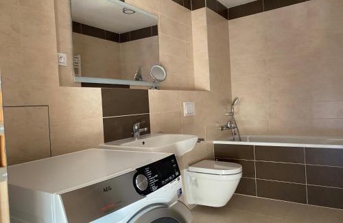 Old Town Plzen Apartamento | Penthouse mit Balkon in zentraler Lage in Pilsen