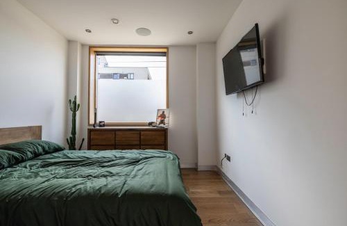 Kentish Town Casa | Penthouse of Old Piano Factory in Kentish Town - Homestay