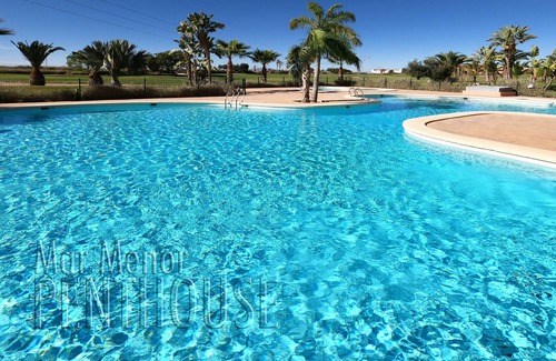 Torre-Pacheco Apartamento | Ático con vistas al campo de golf de Mar Menor. WI-FI GRATIS. Preciosa piscina