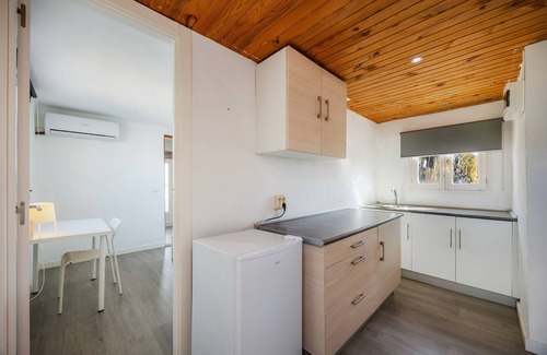 Can Pastilla Apartamento | Habitación Ático Nº12 con terraza compartida, conexión Wi-Fi y aire acondicionado