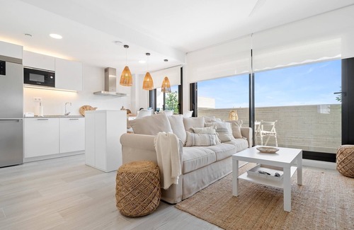 Roques Daurades Apartamento | Ático vistas frontales mar y piscina a 100m playa