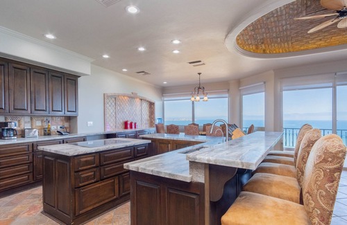 La Choya Condominio | *Penthouse* Sleeps 12*/Hot Tub/Pool Table WiFi/Kings