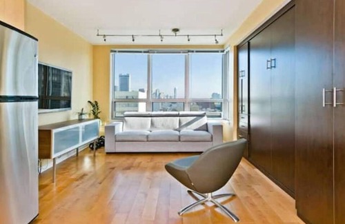 Tenderloin Apartamento | Penthouse Studio w BBQ and Rooftop Deck - San Francisco Life Real Estate