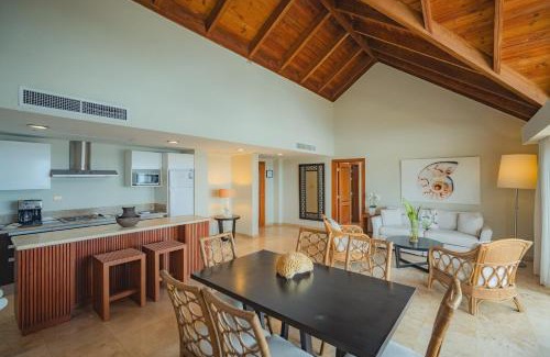 Puerto Bahia Apartamento | Penthouse Suite at Puerto Bahia in Samana