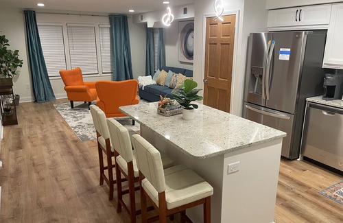Kutzky Park Apartamento | Penthouse Suite—Steps from Mayo Clinic Hospital