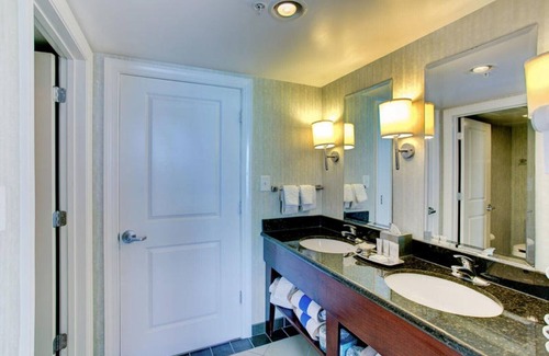 Northeast Virginia Beach Complejo | Penthouse Suite on the Ocean - Hermosas vistas al balcón