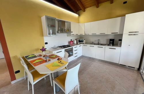 Cissano Apartamento | Penthouse Valentino with terrace lake view