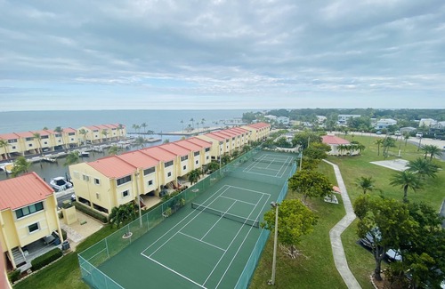 Plantation Key Condominio | Vistas del ático - Futura Yacht Club # 604