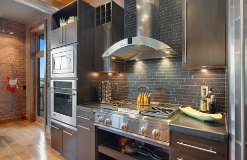 Old Town Casa | Penthouse w/ Mtn Views in the Heart of Old Town