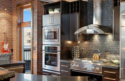 Old Town Casa | Penthouse w/ Mtn Views in the Heart of Old Town