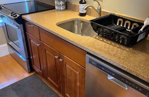 Nahant Apartamento | Penthouse with a private rooftop deck