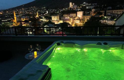 Mostar Old Town Apartamento | Penthouse with Old bridge view and jacuzzi