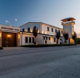 Surovce Casa | PenziónZemianskyDvor