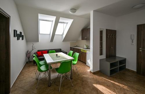 Velke Bilovice Casa | Penzion Žurek