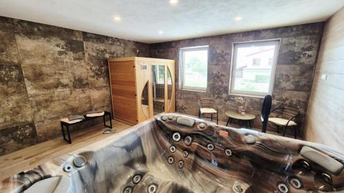 Pluhuv Zdar Casa | Penzion a restaurace Zlatovláska u zámku Červená Lhota