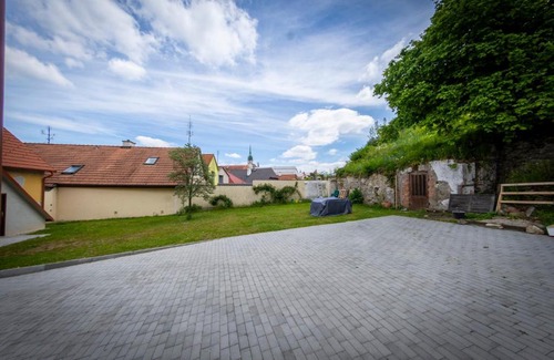 Jindrichuv Hradec Casa | Penzion Nežárka 59