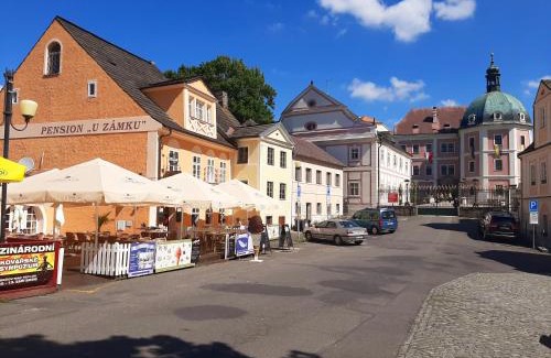 Becov nad Teplou Casa | Penzion - Restaurant U Zámku