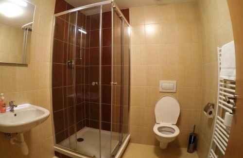 Dobris Casa | Penzion U tri statkaru