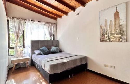Belen Casa | People's House ( Laureles )