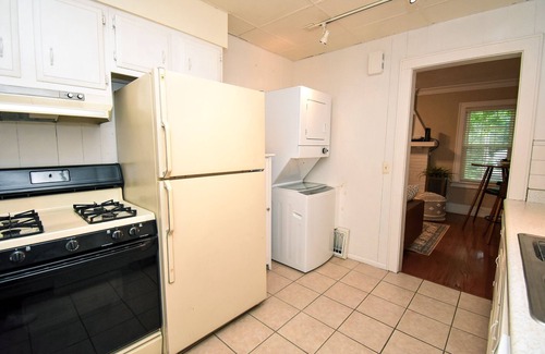 Peoria Heights Casa | Peoria Heights Petite Charmer- A Block From it All!!