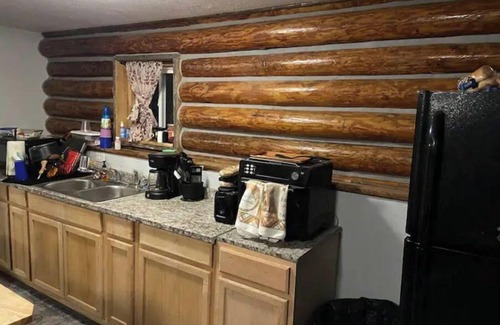 Cardin Cabina | Peoria Hills Cabin.