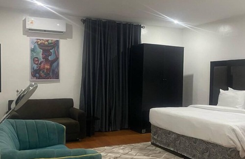 Lekki Hotel | PEPE Suites
