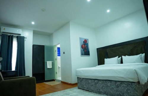 Lekki Hotel | PEPE Suites