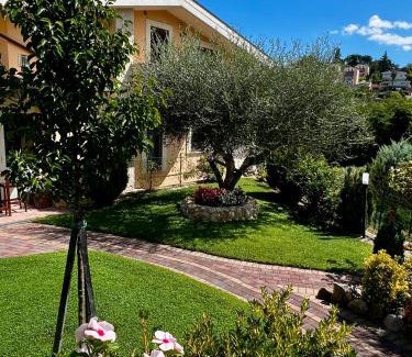 Pescara Cama Y Desayuno | Peperosa in collina B&B