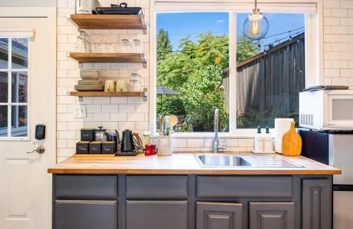 North Beach/Blue Ridge Casa | Perch - Ballard Cozy