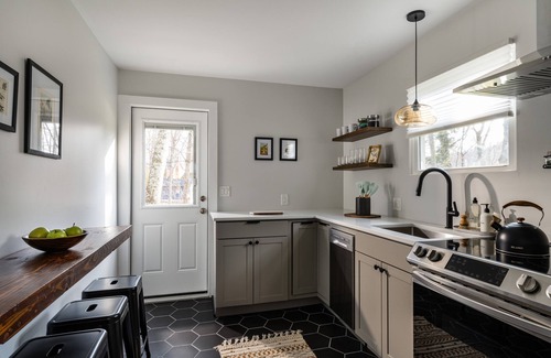 Boiceville Cabaña | Perch Cottages #5: Direct access to Esopus Creek.