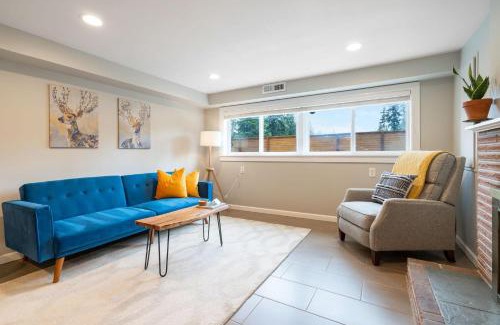 Shoreline Casa | Perch - Shoreline Gathering Spot