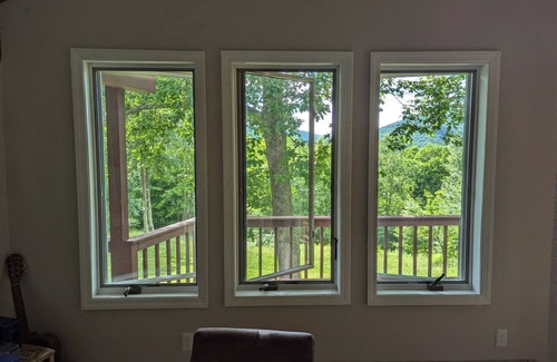 Sandgate Casa | Perched on a hill for amazing views, this is your next Vermont getaway.