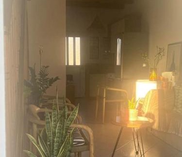 Perdhika Apartamento | Perdika's Cove, spacious sea view family home