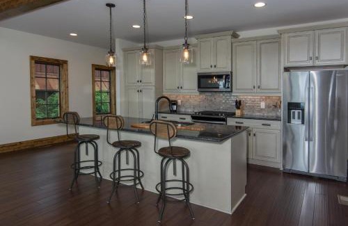 Elk Park Casa | Peregrine's Perch at Eagles Nest