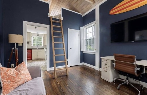 Stonington Cabaña | Perfect 1 bedroom 1 bath cottage in the heart of Stonington Borough