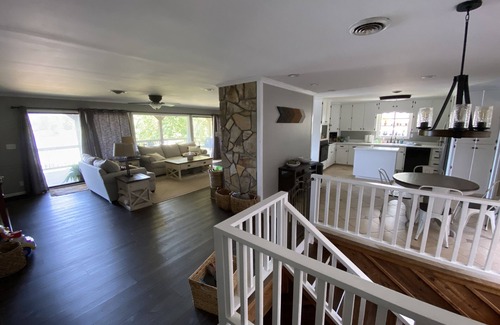 Milledgeville Casa | Perfect 1 Bedroom Lake Front Home 10 min from Downtown Milledgeville.