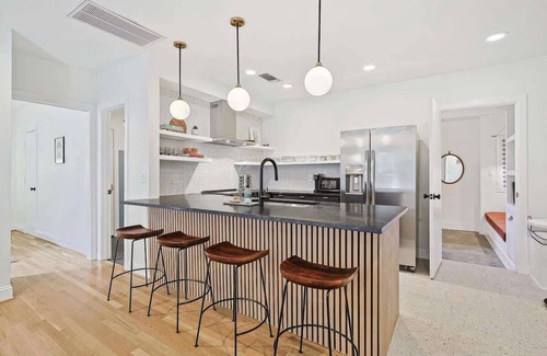 Oak Lawn Casa | Perfect 2 BR Uptown Dallas
