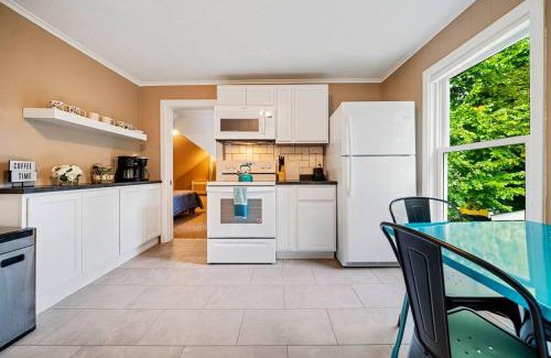 Southern Coast Apartamento | Perfect 2BD location in Saco with Free Parking