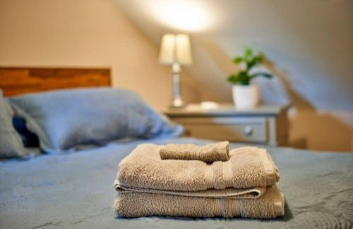 Southern Coast Apartamento | Perfect 2BD location in Saco with Free Parking