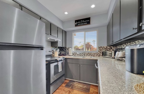 Tempe Casa | Perfect 3/2 Patio Home! Pool Close! Private Courtyard!