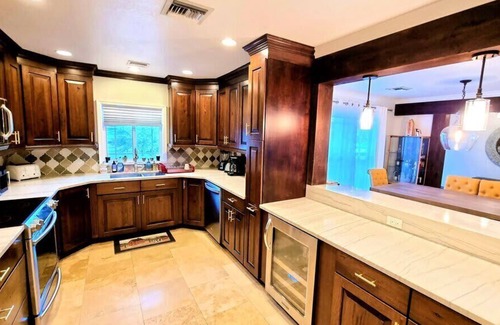 Omega Bay Estates Casa | Perfect 4 bed 2.5 Bth Family Vacation Home w/ Pool